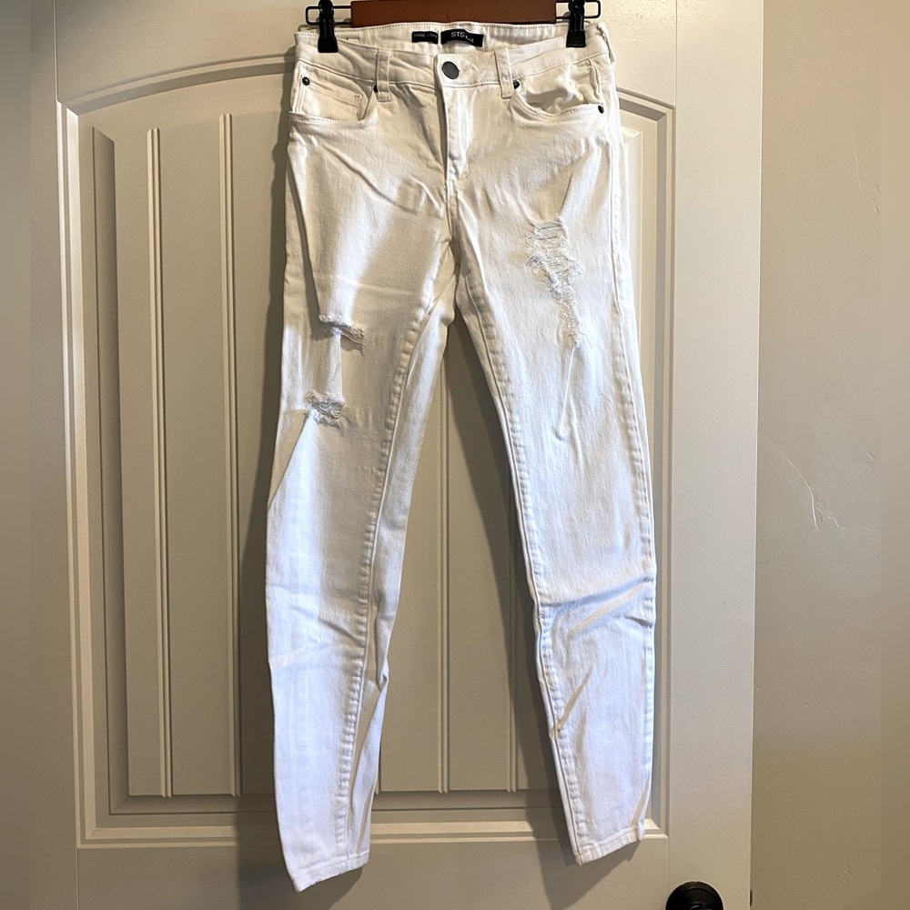 Like-new STS Blue Denim White Distressed Skinny Jeans